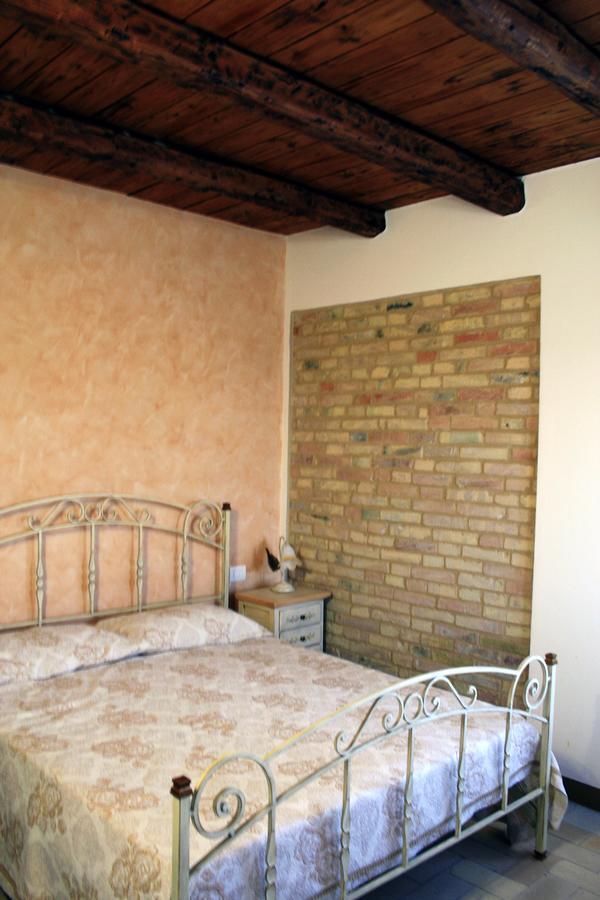 Agriturismo Fara Hotel Montegiorgio Cameră foto
